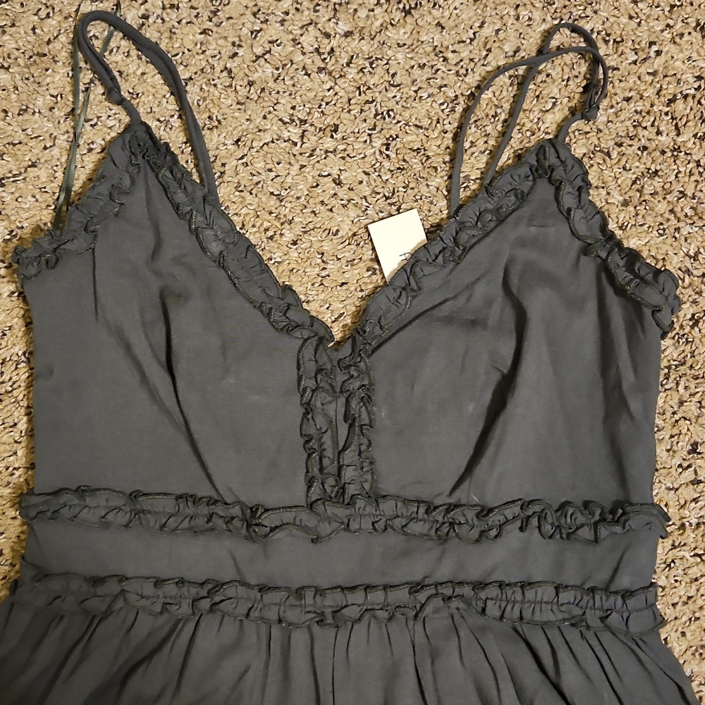 NWT Blue Rain Olive V-Neck Ruffle Wide-Leg Jumpsuit - Picture 3 of 9